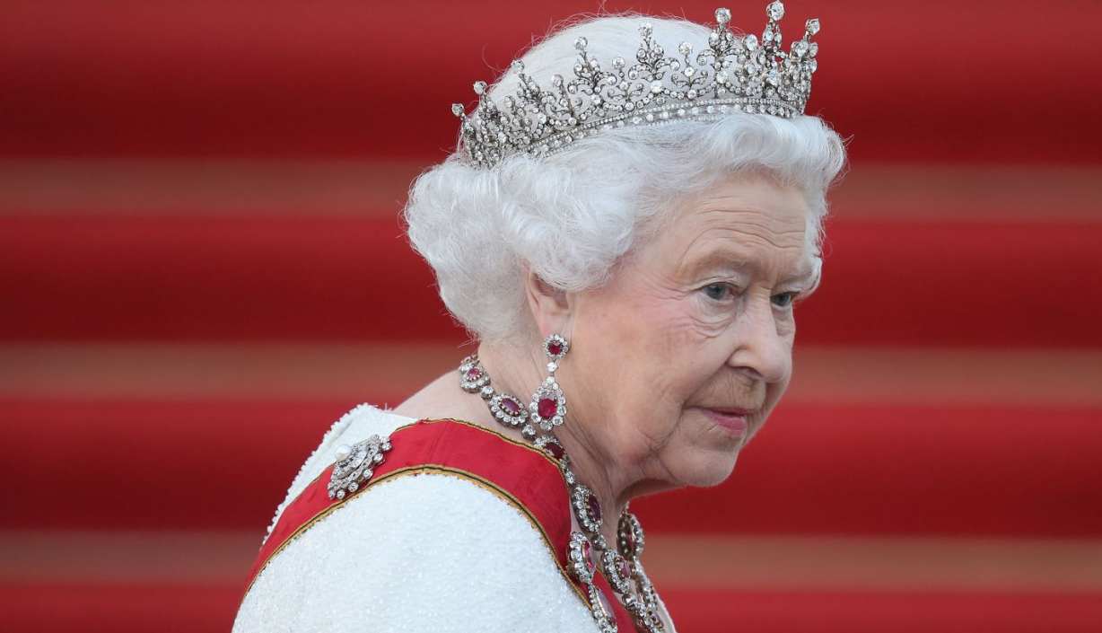 Let's start off simple: can you identify this legendary monarch?