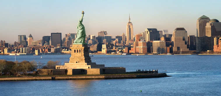 Blink and think — which city served as the very first capital of the United States under the newly minted Constitution?