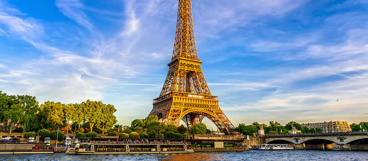 First instinct: which world-famous landmark is pictured here?